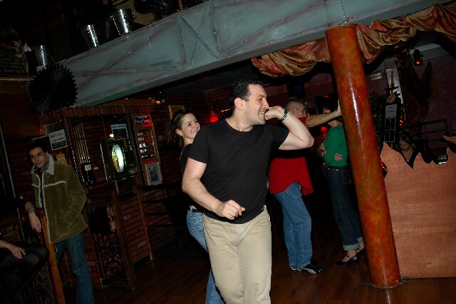 min 2005 12 04 sharkys 135